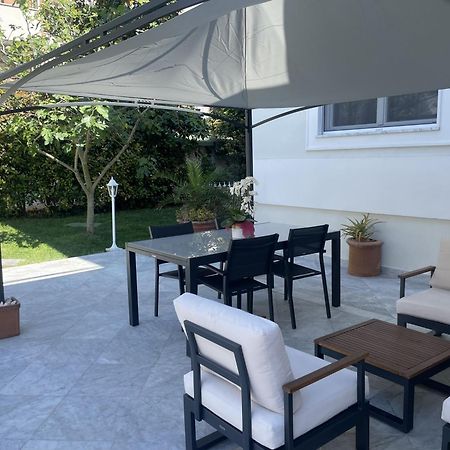 Villa Bianca A Few Steps By The Sea With Exclusive Garden & Jacuzzi Livorno Buitenkant foto