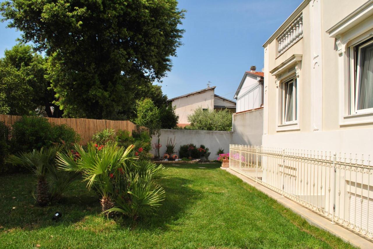 Villa Bianca A Few Steps By The Sea With Exclusive Garden & Jacuzzi Livorno Buitenkant foto